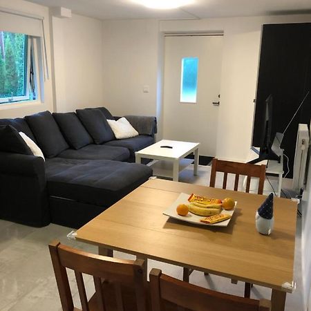 A Beautiful One Bedroom Apartment สต็อกโฮล์ม ภายนอก รูปภาพ