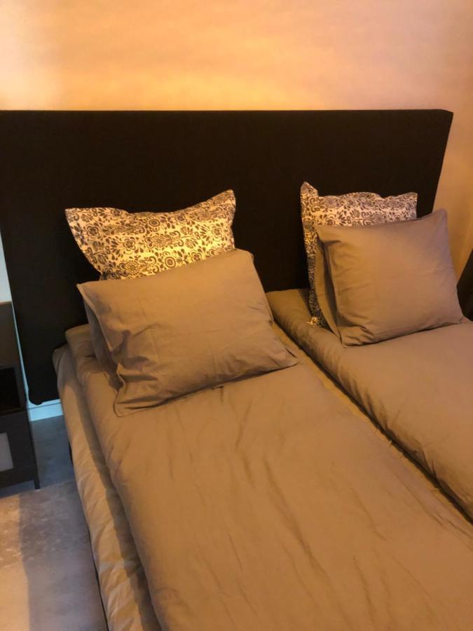 A Beautiful One Bedroom Apartment สต็อกโฮล์ม ภายนอก รูปภาพ