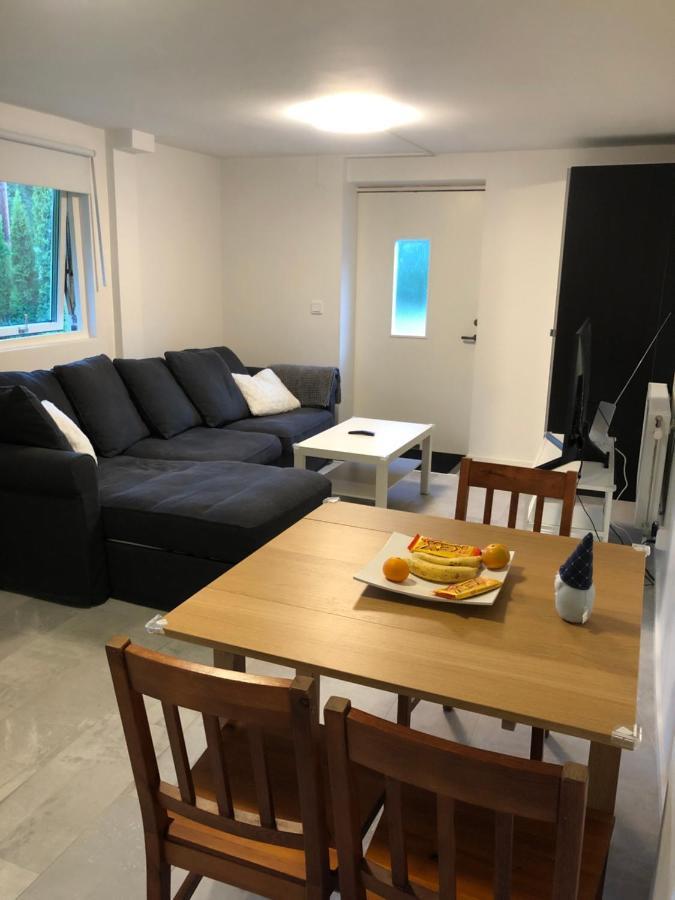 A Beautiful One Bedroom Apartment สต็อกโฮล์ม ภายนอก รูปภาพ