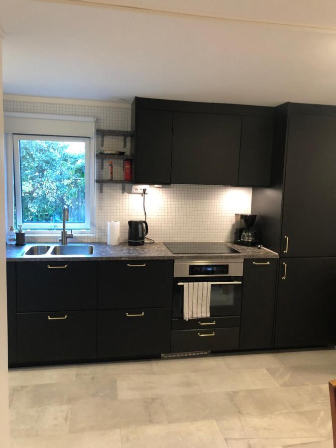A Beautiful One Bedroom Apartment สต็อกโฮล์ม ภายนอก รูปภาพ